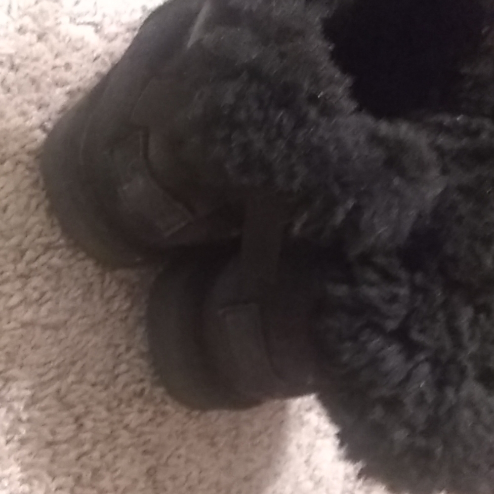 Black uggs